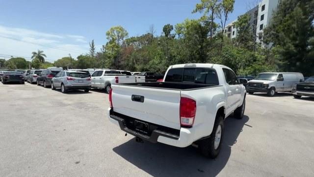 2016 White Toyota Tacoma (5TFAX5GN9GX) with an 4 2.7 L engine, Automatic transmission, located at 27610 S Dixie Hwy, Homestead, FL, 33032, (305) 749-2348, 25.510241, -80.438301 - KBB.com Best Buy Awards Finalist. Boasts 23 Highway MPG and 19 City MPG! This Toyota Tacoma boasts a Regular Unleaded I-4 2.7 L/164 engine powering this Automatic transmission. Wireless Phone Connectivity, Wheels: 16 x 7J+30 Style Steel Disc, Wheels w/Hub Covers.*This Toyota Tacoma Comes Equipped wi- Photo#4