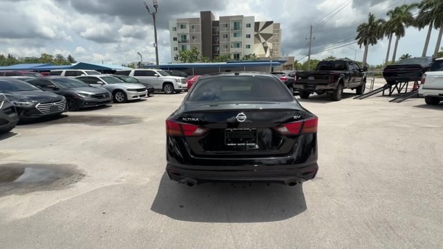 2019 Super Black /Charcoal Nissan Altima (1N4BL4DV2KC) with an 4 2.5 L engine, Variable transmission, located at 27610 S Dixie Hwy, Homestead, FL, 33032, (305) 749-2348, 25.510241, -80.438301 - KBB.com 10 Best Sedans Under $30,000. Scores 39 Highway MPG and 28 City MPG! This Nissan Altima boasts a Regular Unleaded I-4 2.5 L/152 engine powering this Variable transmission. SUPER BLACK, CHARCOAL, CLOTH SEAT TRIM, [L94] FLOOR MATS/TRUNK MAT/HIDEAWAY NETS -inc: dual trunk hooks.* This Nissan Al- Photo#3