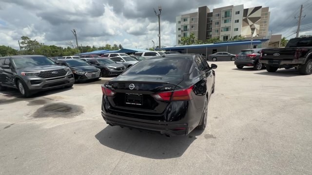 2019 Super Black /Charcoal Nissan Altima (1N4BL4DV2KC) with an 4 2.5 L engine, Variable transmission, located at 27610 S Dixie Hwy, Homestead, FL, 33032, (305) 749-2348, 25.510241, -80.438301 - KBB.com 10 Best Sedans Under $30,000. Scores 39 Highway MPG and 28 City MPG! This Nissan Altima boasts a Regular Unleaded I-4 2.5 L/152 engine powering this Variable transmission. SUPER BLACK, CHARCOAL, CLOTH SEAT TRIM, [L94] FLOOR MATS/TRUNK MAT/HIDEAWAY NETS -inc: dual trunk hooks.* This Nissan Al- Photo#4