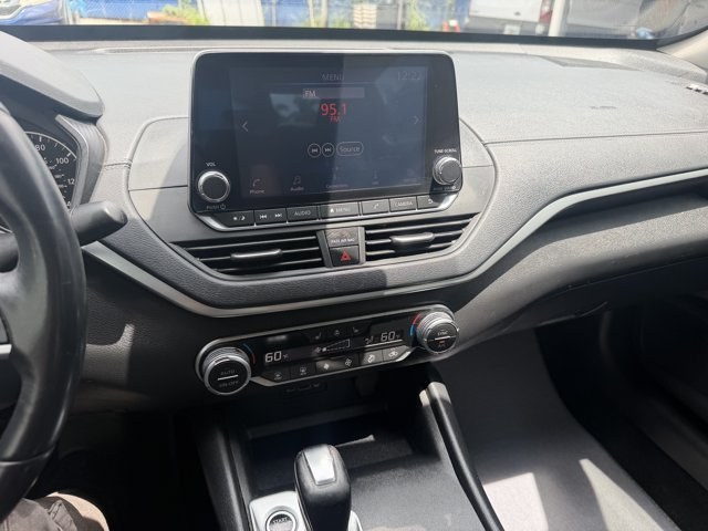 2019 Super Black /Charcoal Nissan Altima (1N4BL4DV2KC) with an 4 2.5 L engine, Variable transmission, located at 27610 S Dixie Hwy, Homestead, FL, 33032, (305) 749-2348, 25.510241, -80.438301 - KBB.com 10 Best Sedans Under $30,000. Scores 39 Highway MPG and 28 City MPG! This Nissan Altima boasts a Regular Unleaded I-4 2.5 L/152 engine powering this Variable transmission. SUPER BLACK, CHARCOAL, CLOTH SEAT TRIM, [L94] FLOOR MATS/TRUNK MAT/HIDEAWAY NETS -inc: dual trunk hooks.* This Nissan Al- Photo#9