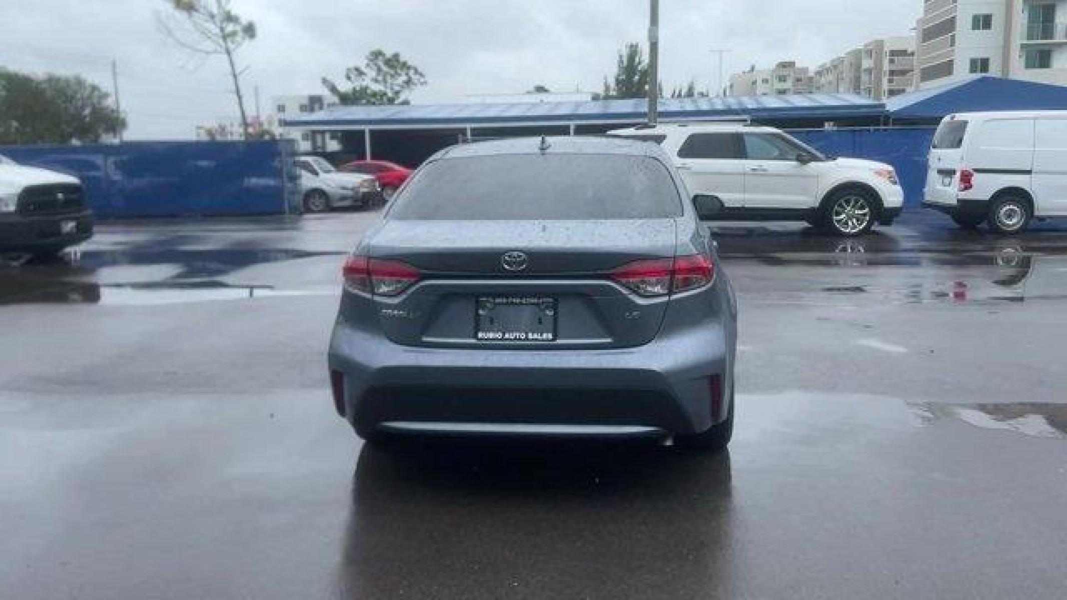 2020 Blue Toyota Corolla LE (5YFEPRAE3LP) with an 4 1.8 L engine, Variable transmission, located at 27610 S Dixie Hwy, Homestead, FL, 33032, (305) 749-2348, 25.510241, -80.438301 - KBB.com 10 Coolest New Cars Under $20,000. Scores 38 Highway MPG and 30 City MPG! This Toyota Corolla delivers a Regular Unleaded I-4 1.8 L/110 engine powering this Variable transmission. Wheels: 16 Wide Vent Steel, Wheels w/Full Wheel Covers, Variable Intermittent Wipers.*This Toyota Corolla Comes - Photo #5
