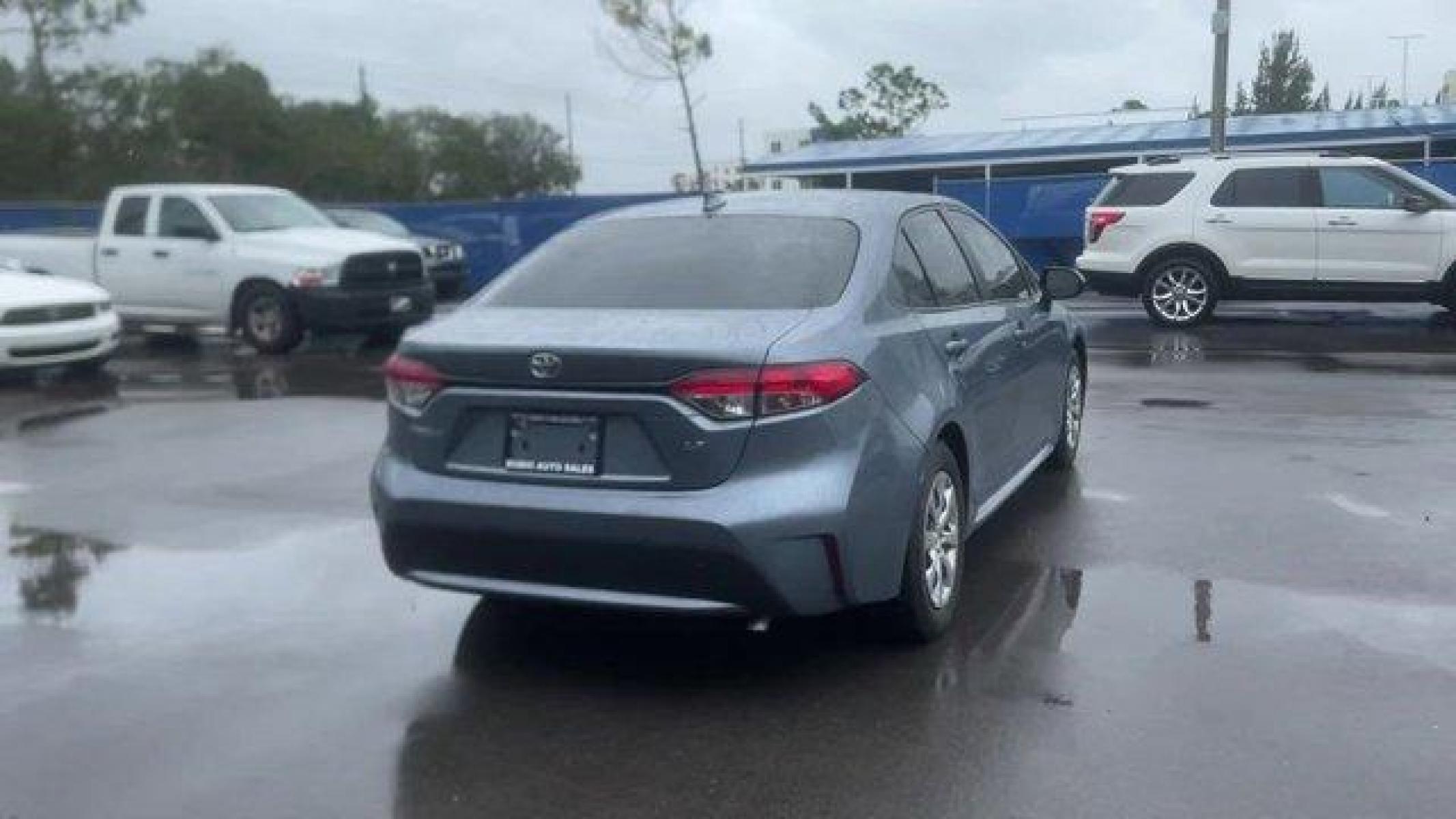 2020 Blue Toyota Corolla LE (5YFEPRAE3LP) with an 4 1.8 L engine, Variable transmission, located at 27610 S Dixie Hwy, Homestead, FL, 33032, (305) 749-2348, 25.510241, -80.438301 - KBB.com 10 Coolest New Cars Under $20,000. Scores 38 Highway MPG and 30 City MPG! This Toyota Corolla delivers a Regular Unleaded I-4 1.8 L/110 engine powering this Variable transmission. Wheels: 16 Wide Vent Steel, Wheels w/Full Wheel Covers, Variable Intermittent Wipers.*This Toyota Corolla Comes - Photo #7
