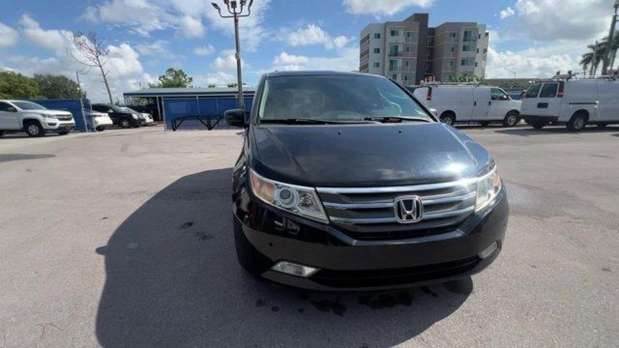 2013 Crystal Black Pearl Honda Odyssey (5FNRL5H97DB) with an 3.5L V6 SOHC i-VTEC 24V engine, Automatic transmission, located at 27610 S Dixie Hwy, Homestead, FL, 33032, (305) 749-2348, 25.510241, -80.438301 - Photo #16