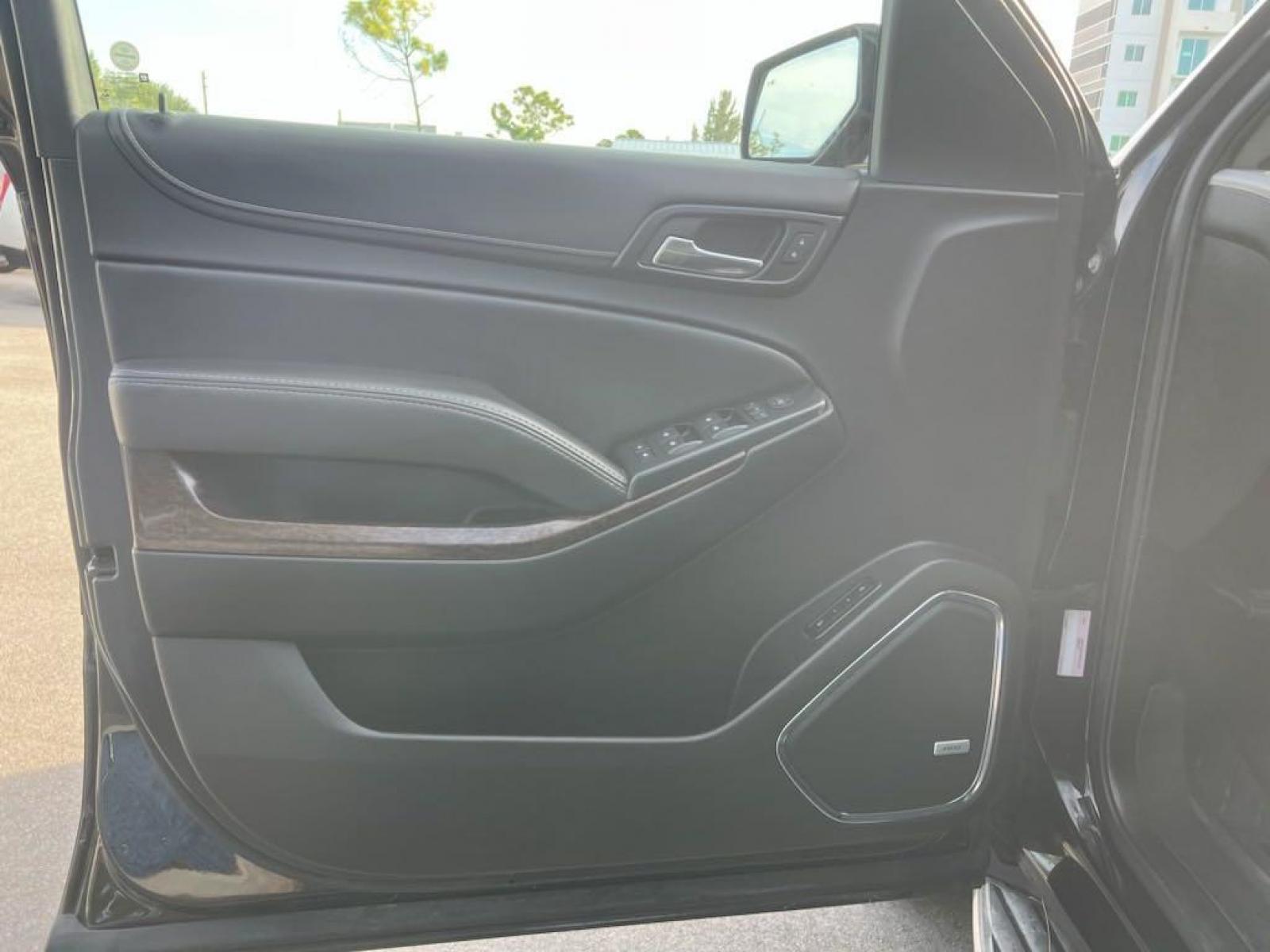 2016 Onyx Black /Jet Black GMC Yukon SLT (1GKS1BKC1GR) with an EcoTec3 5.3L V8 engine, Automatic transmission, located at 27610 S Dixie Hwy, Homestead, FL, 33032, (305) 749-2348, 25.510241, -80.438301 - Photo #14