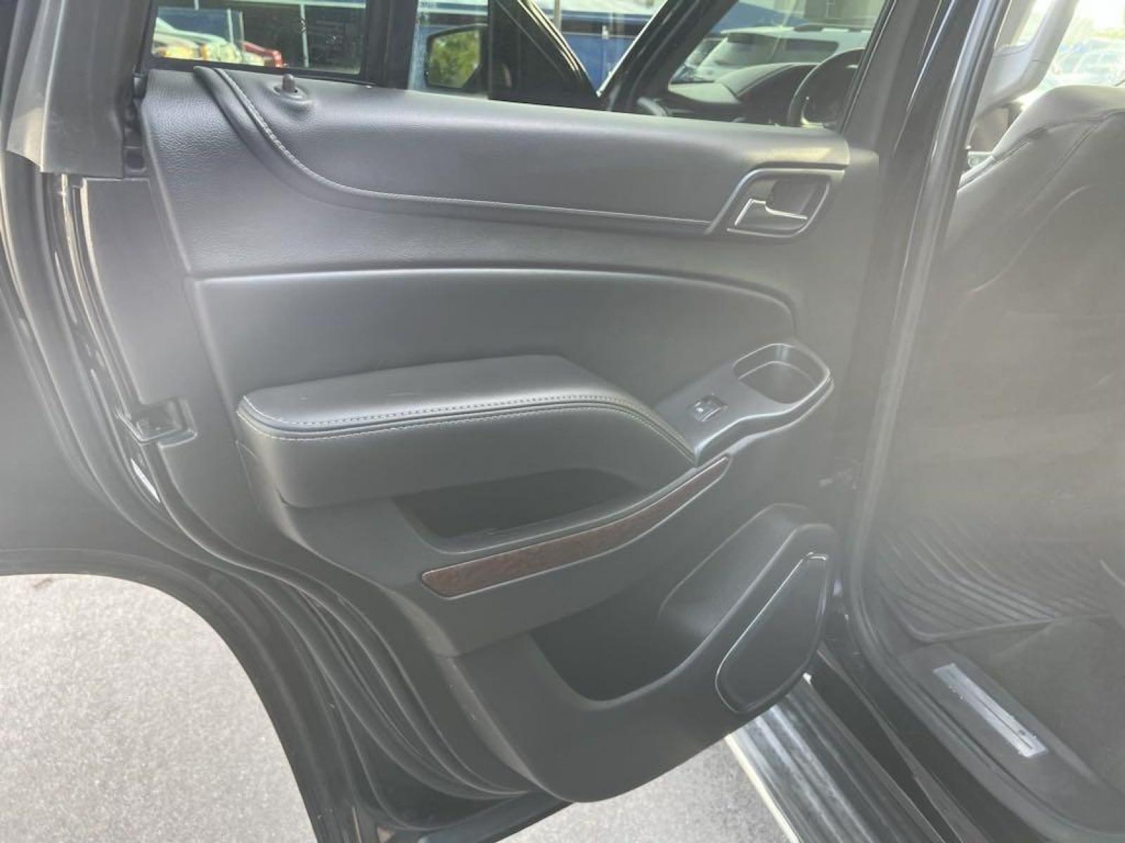 2016 Onyx Black /Jet Black GMC Yukon SLT (1GKS1BKC1GR) with an EcoTec3 5.3L V8 engine, Automatic transmission, located at 27610 S Dixie Hwy, Homestead, FL, 33032, (305) 749-2348, 25.510241, -80.438301 - Photo #15