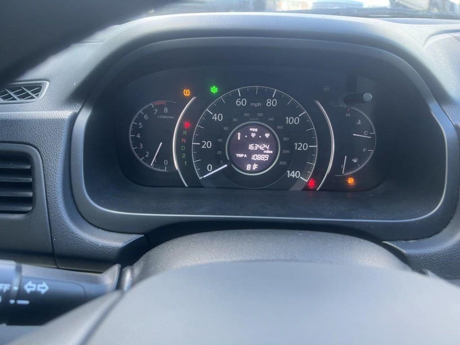 2012 Gray /Gray Honda CR-V EX (JHLRM4H50CC) with an 2.4L I4 DOHC 16V i-VTEC engine, Automatic transmission, located at 27610 S Dixie Hwy, Homestead, FL, 33032, (305) 749-2348, 25.510241, -80.438301 - Photo #6