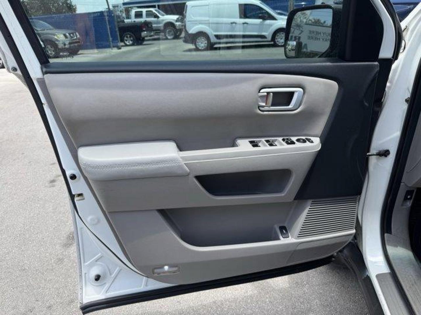 2011 White Honda Pilot EX-L (5FNYF3H56BB) with an 6 3.5L engine, Automatic transmission, located at 27610 S Dixie Hwy, Homestead, FL, 33032, (305) 749-2348, 25.510241, -80.438301 - KBB.com 10 Best Used Family Cars Under $15,000. Only 139,009 Miles! Boasts 23 Highway MPG and 17 City MPG! This Honda Pilot delivers a Gas V6 3.5L/212 engine powering this Automatic transmission. XM satellite radio (subscription required), Warning lights -inc: low-fuel, low-oil pressure, door/tailga - Photo#14