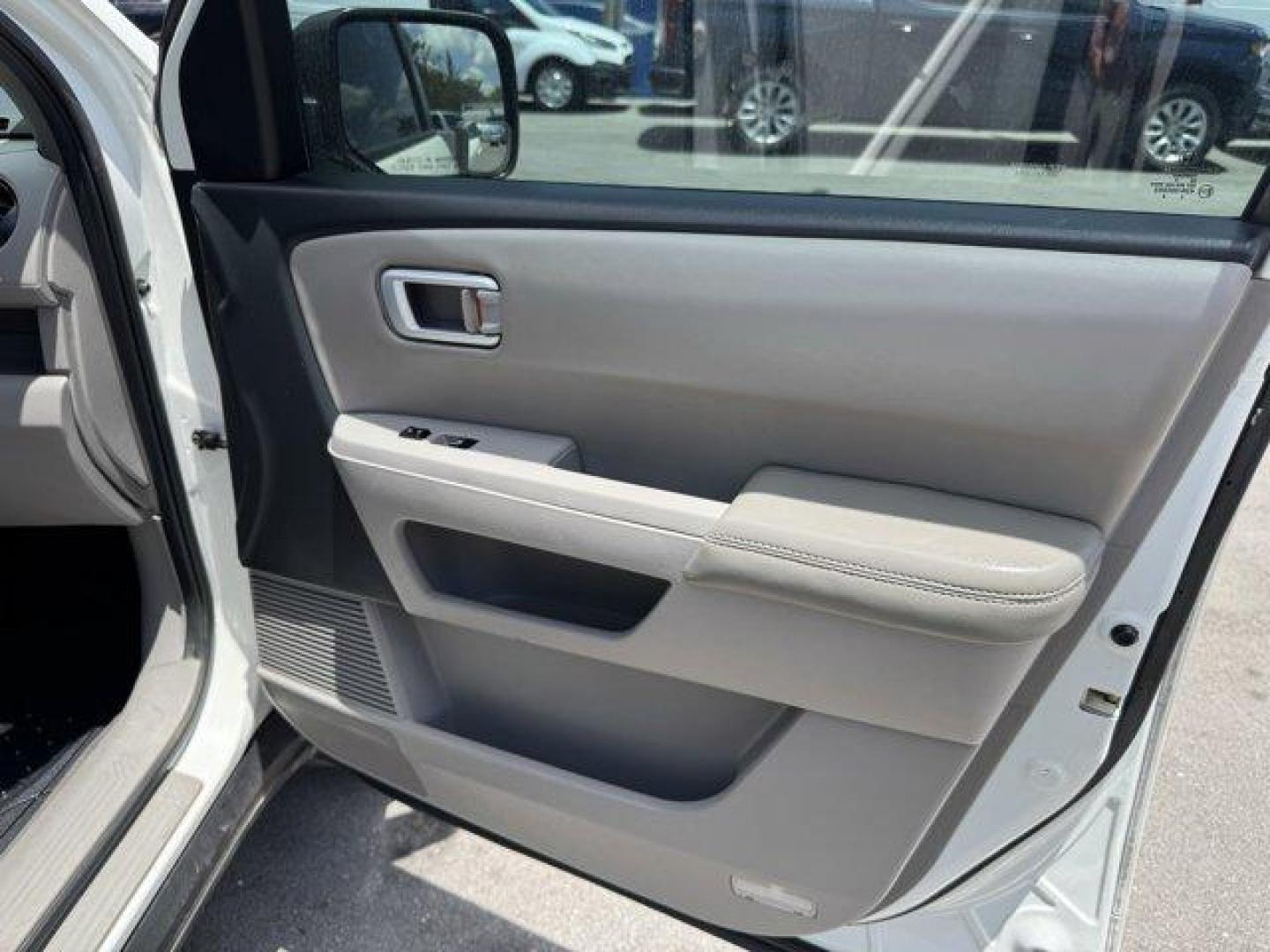 2011 White Honda Pilot EX-L (5FNYF3H56BB) with an 6 3.5L engine, Automatic transmission, located at 27610 S Dixie Hwy, Homestead, FL, 33032, (305) 749-2348, 25.510241, -80.438301 - KBB.com 10 Best Used Family Cars Under $15,000. Only 139,009 Miles! Boasts 23 Highway MPG and 17 City MPG! This Honda Pilot delivers a Gas V6 3.5L/212 engine powering this Automatic transmission. XM satellite radio (subscription required), Warning lights -inc: low-fuel, low-oil pressure, door/tailga - Photo#15