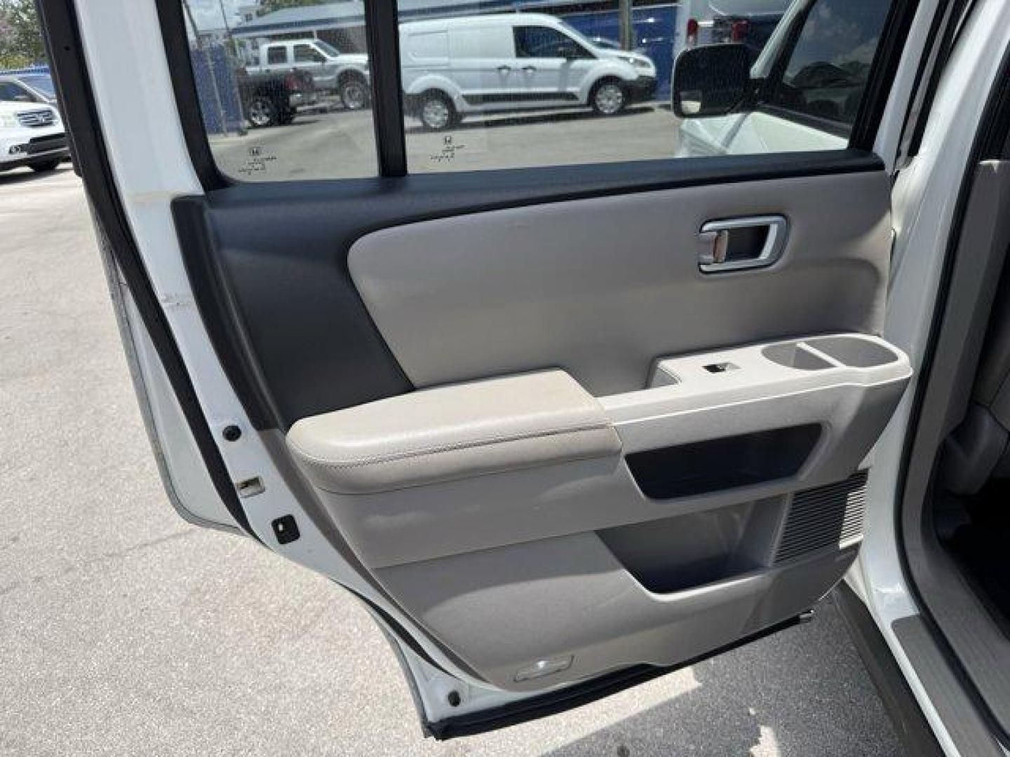 2011 White Honda Pilot EX-L (5FNYF3H56BB) with an 6 3.5L engine, Automatic transmission, located at 27610 S Dixie Hwy, Homestead, FL, 33032, (305) 749-2348, 25.510241, -80.438301 - KBB.com 10 Best Used Family Cars Under $15,000. Only 139,009 Miles! Boasts 23 Highway MPG and 17 City MPG! This Honda Pilot delivers a Gas V6 3.5L/212 engine powering this Automatic transmission. XM satellite radio (subscription required), Warning lights -inc: low-fuel, low-oil pressure, door/tailga - Photo#16