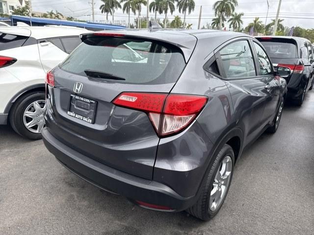2018 Gray Honda HR-V LX 2WD CVT (3CZRU5H39JG) with an 4 1.8 L engine, Variable transmission, located at 27610 S Dixie Hwy, Homestead, FL, 33032, (305) 749-2348, 25.510241, -80.438301 - KBB.com 10 Most Awarded Brands. Only 70,359 Miles! Boasts 34 Highway MPG and 28 City MPG! This Honda HR-V delivers a Regular Unleaded I-4 1.8 L/110 engine powering this Variable transmission. Wheels: 17 Machine-Finished Alloy w/Silver Insert, VSA Electronic Stability Control (ESC), Urethane Gear Shi - Photo#2