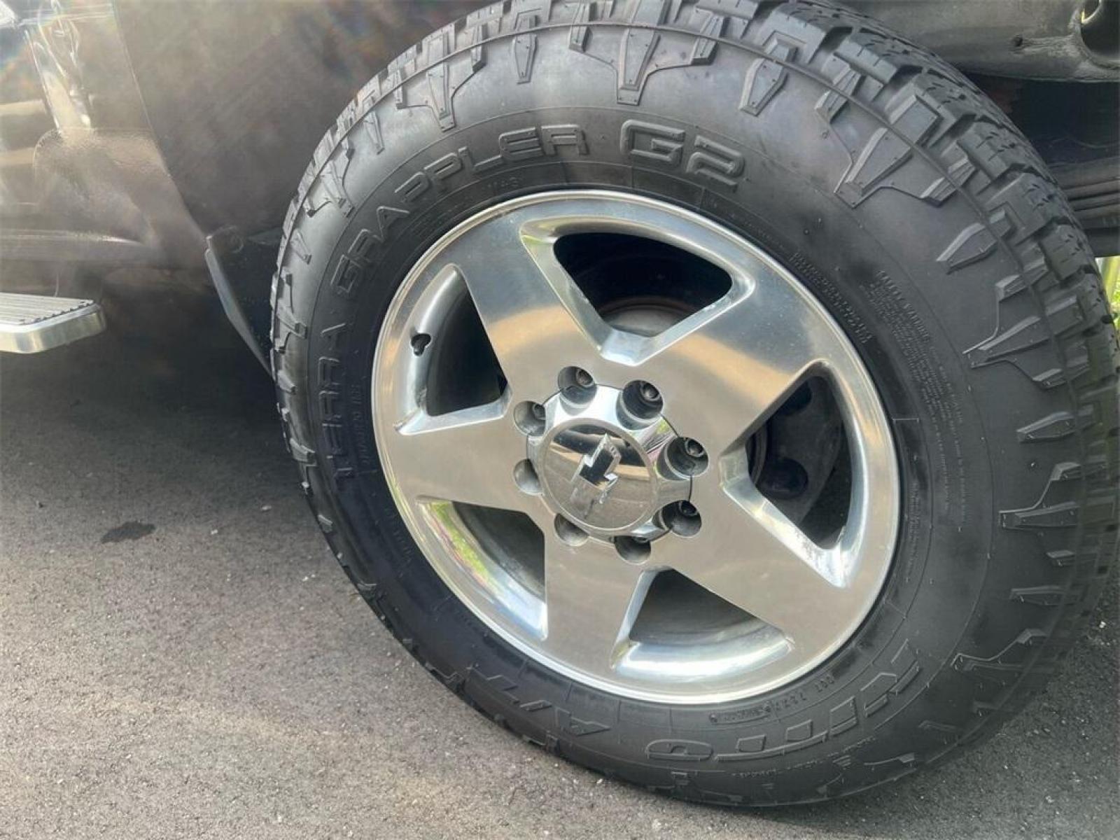 2015 Tungsten Metallic /Black Chevrolet Silverado 2500HD LT (1GC1CVEG1FF) with an Vortec 6.0L V8 SFI Flex Fuel VVT engine, Automatic transmission, located at 27610 S Dixie Hwy, Homestead, FL, 33032, (305) 749-2348, 25.510241, -80.438301 - Photo #5