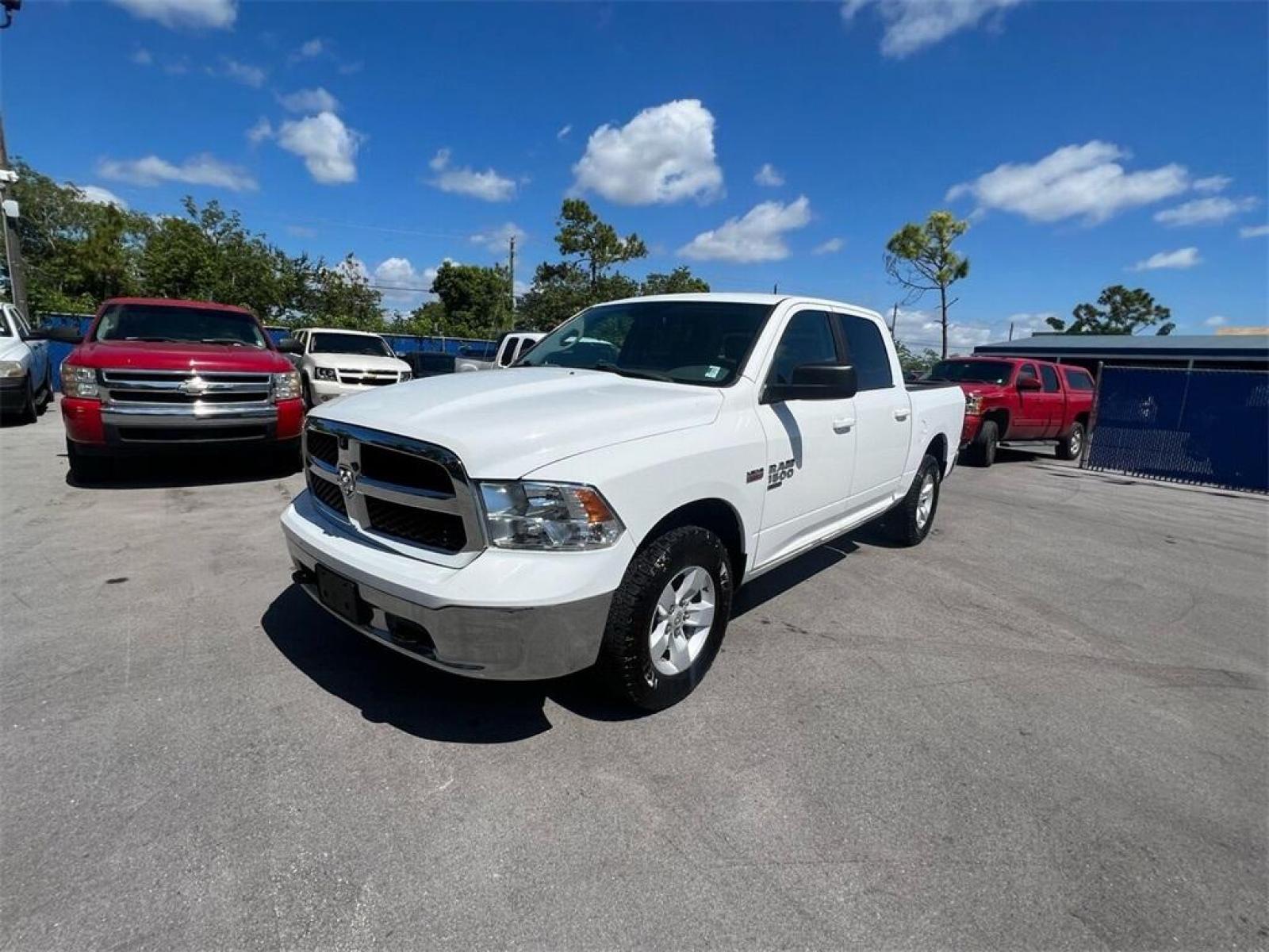 2019 Bright White Clearcoat /Diesel Gray/Black Ram 1500 Classic SLT (1C6RR7LT1KS) with an HEMI 5.7L V8 Multi Displacement VVT engine, Automatic transmission, located at 27610 S Dixie Hwy, Homestead, FL, 33032, (305) 749-2348, 25.510241, -80.438301 - Photo #3
