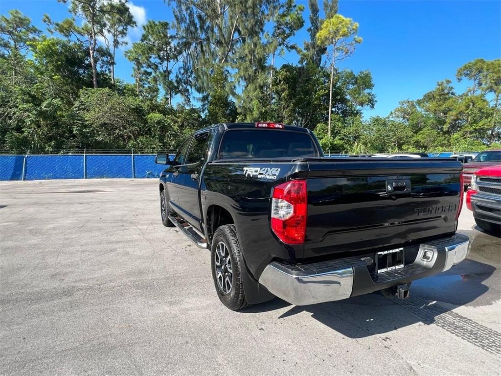2014 Black Toyota Tundra SR5 (5TFDY5F13EX) with an i-Force 5.7L V8 DOHC 32V LEV engine, Automatic transmission, located at 27610 S Dixie Hwy, Homestead, FL, 33032, (305) 749-2348, 25.510241, -80.438301 - Photo #7