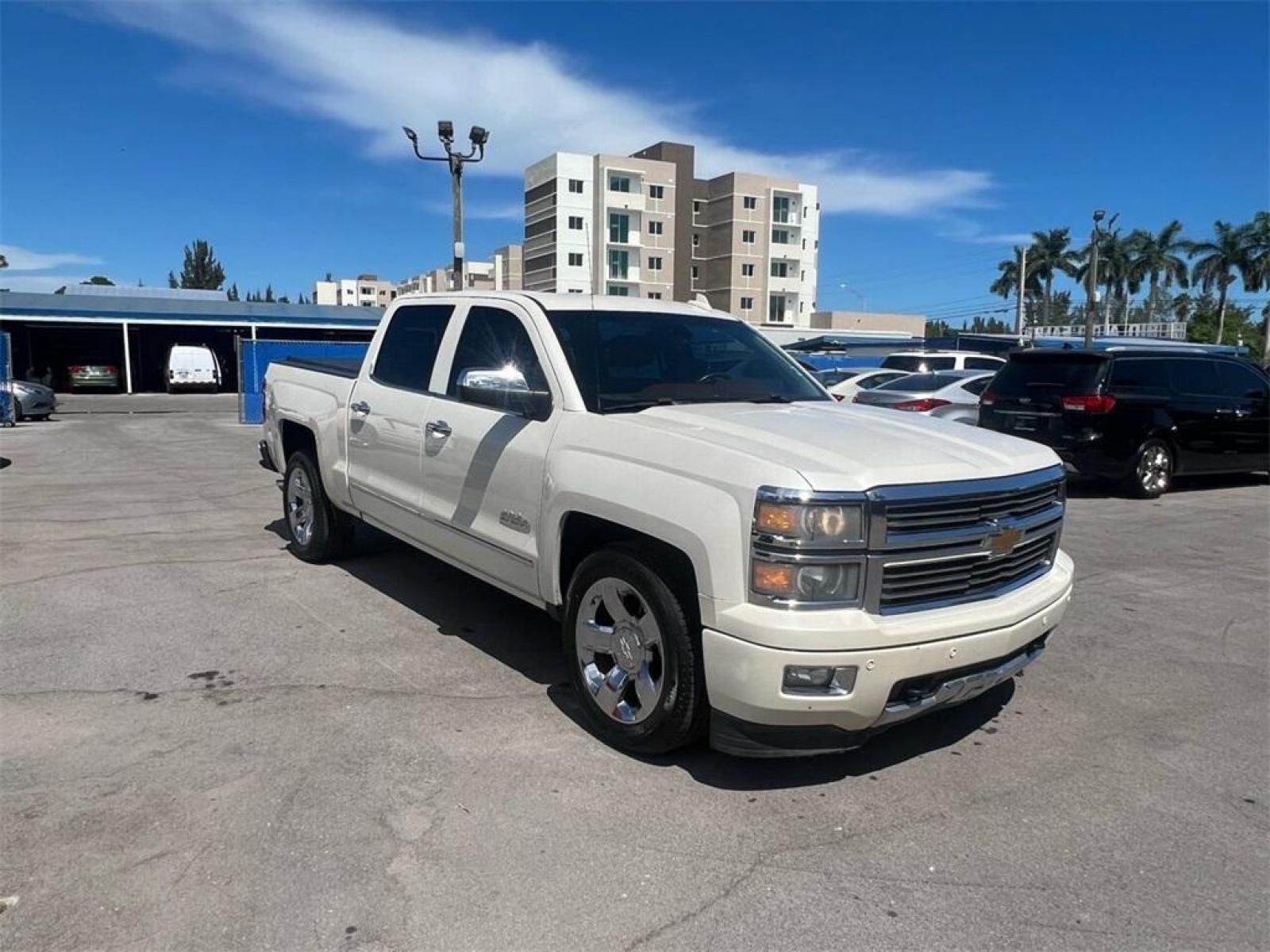 2015 White Diamond Tricoat /Saddle Chevrolet Silverado 1500 High Country (3GCPCTEC7FG) with an EcoTec3 5.3L V8 engine, Automatic transmission, located at 27610 S Dixie Hwy, Homestead, FL, 33032, (305) 749-2348, 25.510241, -80.438301 - Photo #0
