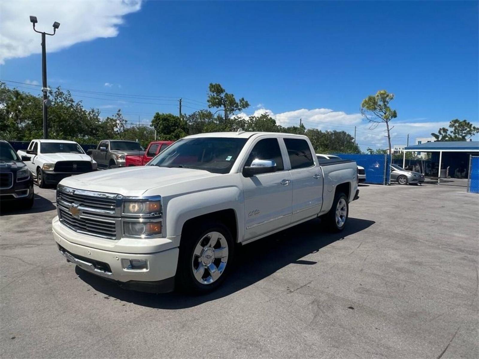 2015 White Diamond Tricoat /Saddle Chevrolet Silverado 1500 High Country (3GCPCTEC7FG) with an EcoTec3 5.3L V8 engine, Automatic transmission, located at 27610 S Dixie Hwy, Homestead, FL, 33032, (305) 749-2348, 25.510241, -80.438301 - Photo #1