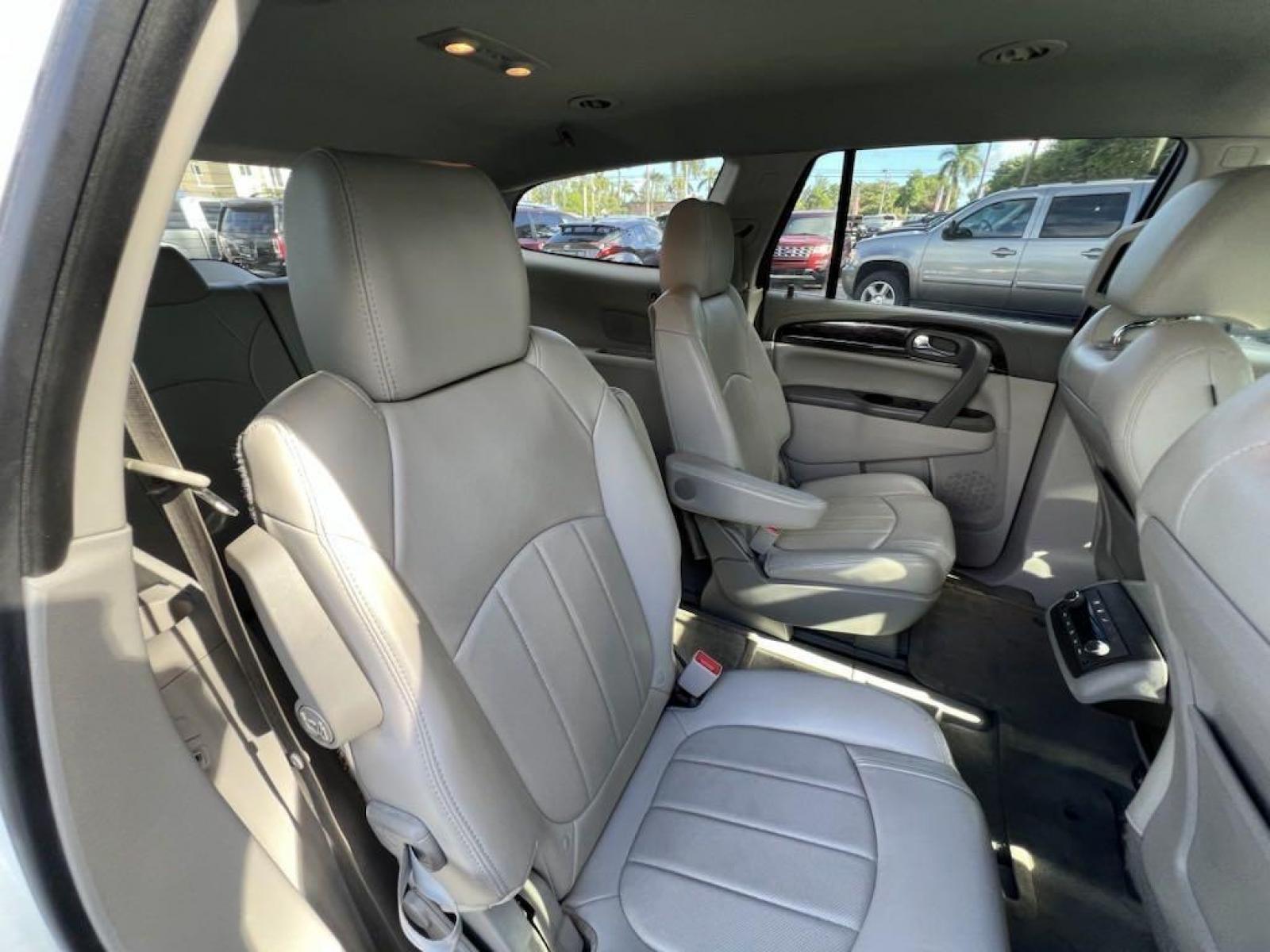 2016 Summit White /Light Titanium Buick Enclave Leather Group (5GAKRBKD9GJ) with an 3.6L V6 SIDI VVT engine, Automatic transmission, located at 27610 S Dixie Hwy, Homestead, FL, 33032, (305) 749-2348, 25.510241, -80.438301 - Photo #17
