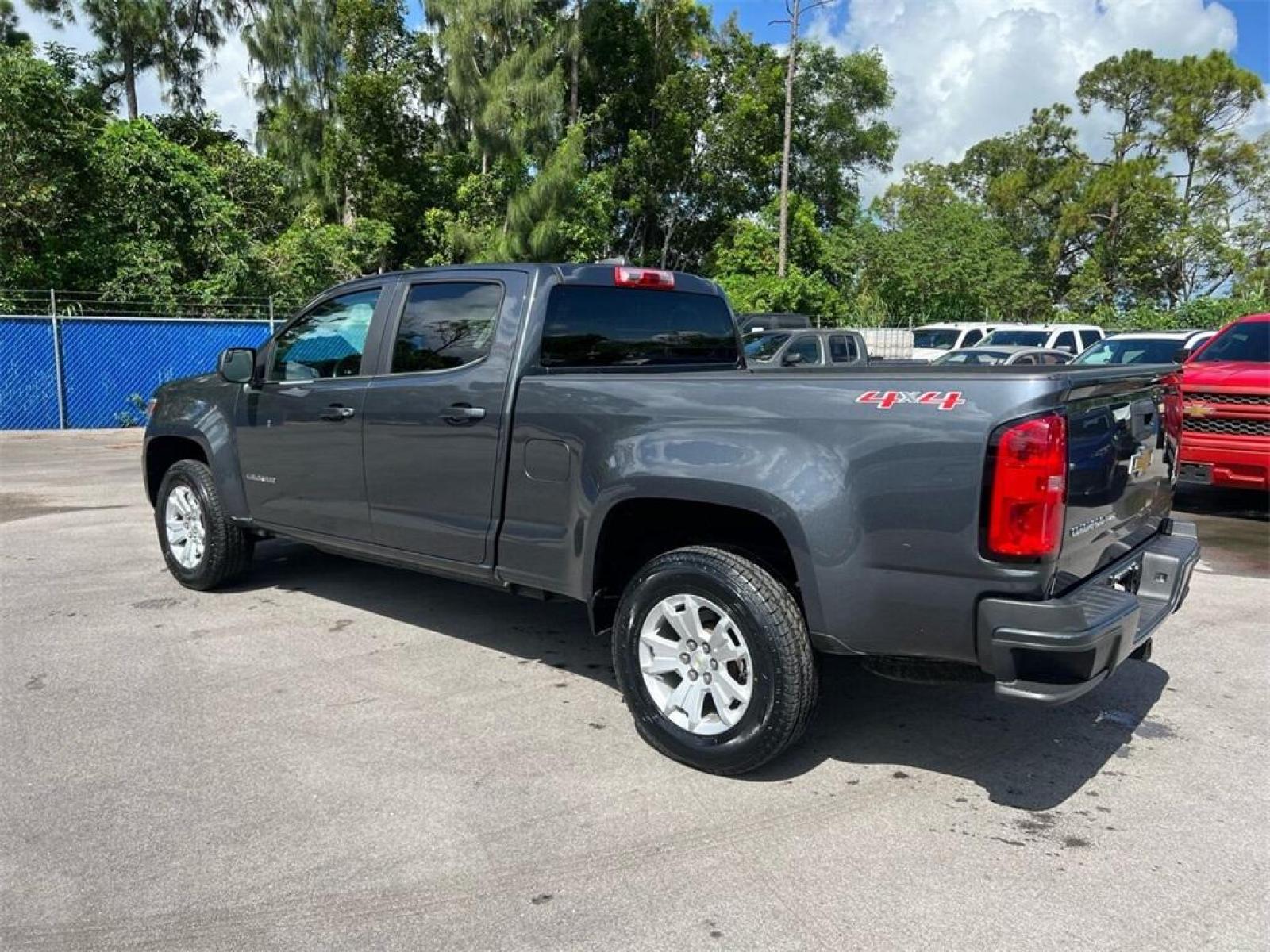 2017 Cyber Gray Metallic /Black Chevrolet Colorado LT (1GCGTCEN1H1) with an V6 engine, Automatic transmission, located at 27610 S Dixie Hwy, Homestead, FL, 33032, (305) 749-2348, 25.510241, -80.438301 - Photo #3