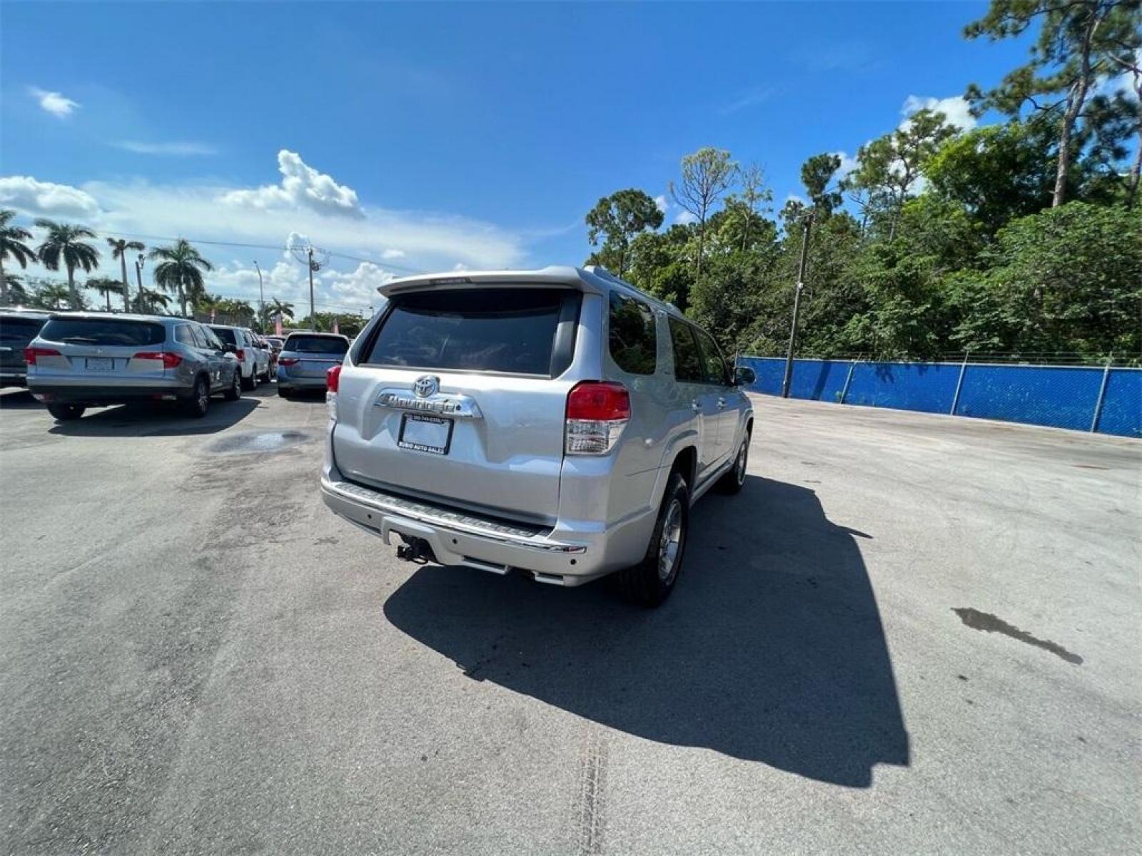 2013 Classic Silver Metallic Toyota 4Runner (JTEZU5JR3D5) with an 4.0L V6 SMPI DOHC engine, Automatic transmission, located at 27610 S Dixie Hwy, Homestead, FL, 33032, (305) 749-2348, 25.510241, -80.438301 - Photo #1