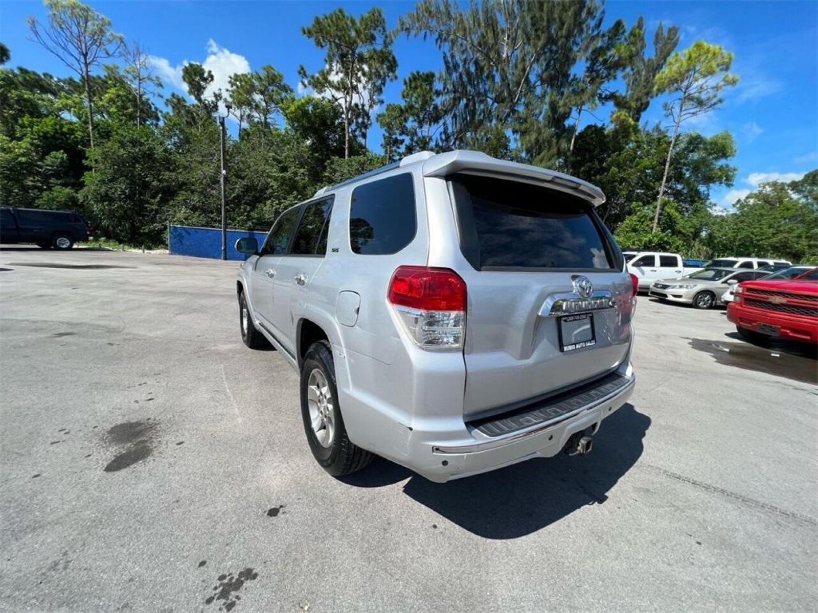 2013 Classic Silver Metallic Toyota 4Runner (JTEZU5JR3D5) with an 4.0L V6 SMPI DOHC engine, Automatic transmission, located at 27610 S Dixie Hwy, Homestead, FL, 33032, (305) 749-2348, 25.510241, -80.438301 - Photo #3