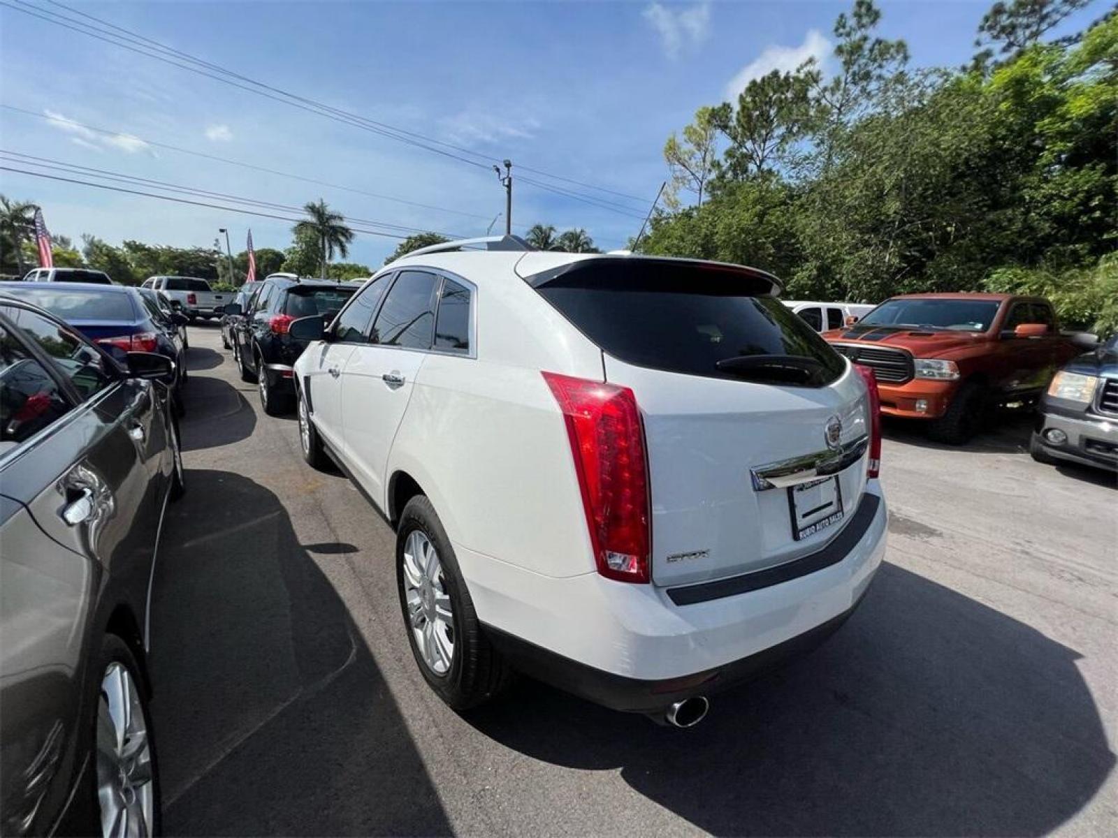 2016 Platinum Ice Tricoat /Shale With Brownstone Accents Cadillac SRX Luxury (3GYFNBE30GS) with an 3.6L V6 DGI DOHC VVT engine, Automatic transmission, located at 27610 S Dixie Hwy, Homestead, FL, 33032, (305) 749-2348, 25.510241, -80.438301 - Photo #1