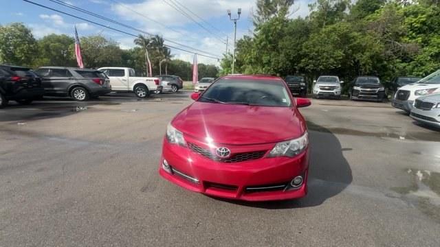 2013 Red Toyota Camry (4T1BF1FK4DU) with an 4 2.5L engine, Automatic transmission, located at 27610 S Dixie Hwy, Homestead, FL, 33032, (305) 749-2348, 25.510241, -80.438301 - KBB.com 10 Best New Sedans Under $25,000. Only 119,306 Miles! Boasts 35 Highway MPG and 25 City MPG! This Toyota Camry delivers a Gas I4 2.5L/152 engine powering this Automatic transmission. Whiplash-lessening front seats, Vehicle stability control, Variable assist pwr rack and pinion steering.* T- Photo#7
