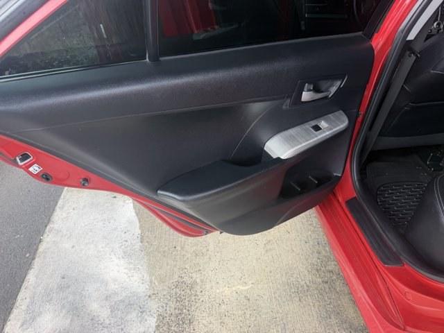 2013 Red Toyota Camry (4T1BF1FK4DU) with an 4 2.5L engine, Automatic transmission, located at 27610 S Dixie Hwy, Homestead, FL, 33032, (305) 749-2348, 25.510241, -80.438301 - KBB.com 10 Best New Sedans Under $25,000. Only 119,306 Miles! Boasts 35 Highway MPG and 25 City MPG! This Toyota Camry delivers a Gas I4 2.5L/152 engine powering this Automatic transmission. Whiplash-lessening front seats, Vehicle stability control, Variable assist pwr rack and pinion steering.* T- Photo#13