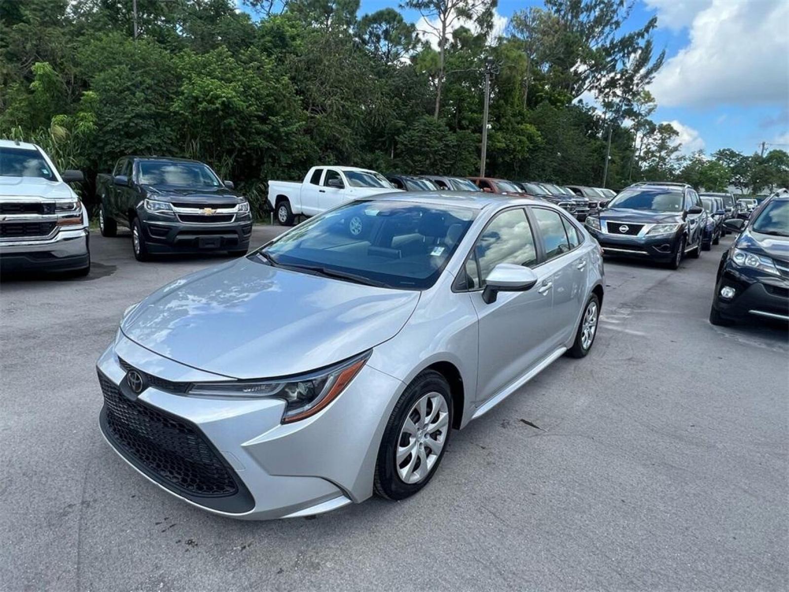 2020 Classic Silver Metallic Toyota Corolla LE (JTDEPRAE9LJ) with an 1.8L I4 DOHC 16V engine, CVT transmission, located at 27610 S Dixie Hwy, Homestead, FL, 33032, (305) 749-2348, 25.510241, -80.438301 - Photo #1