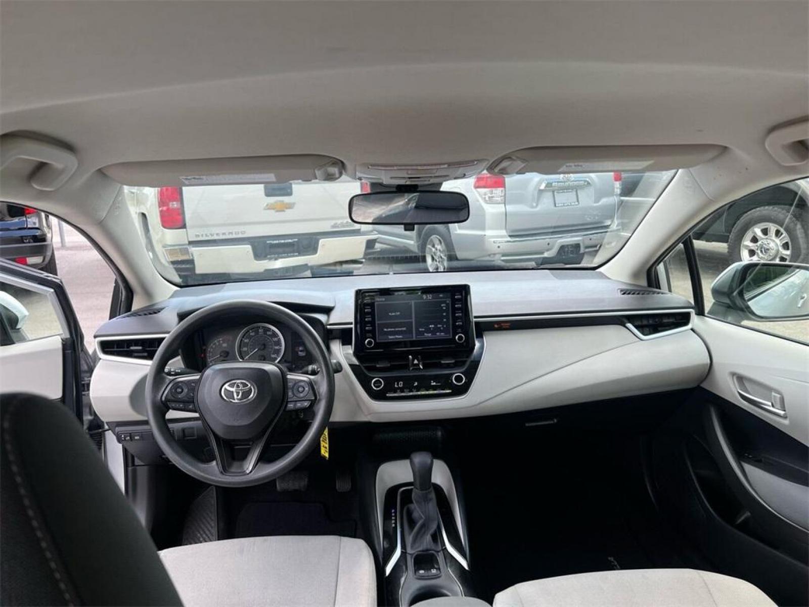 2020 Classic Silver Metallic Toyota Corolla LE (JTDEPRAE9LJ) with an 1.8L I4 DOHC 16V engine, CVT transmission, located at 27610 S Dixie Hwy, Homestead, FL, 33032, (305) 749-2348, 25.510241, -80.438301 - Photo #8