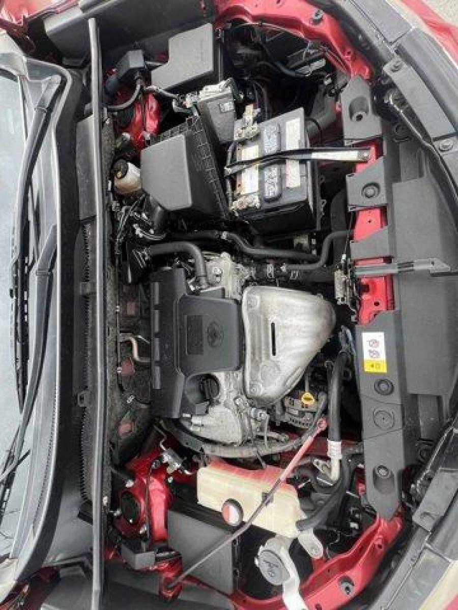 2016 Barcelona Red Metallic Toyota RAV4 LE (JTMZFREV1GJ) with an 2.5L 4-Cylinder DOHC Dual VVT-i engine, Automatic transmission, located at 27610 S Dixie Hwy, Homestead, FL, 33032, (305) 749-2348, 25.510241, -80.438301 - Photo #12