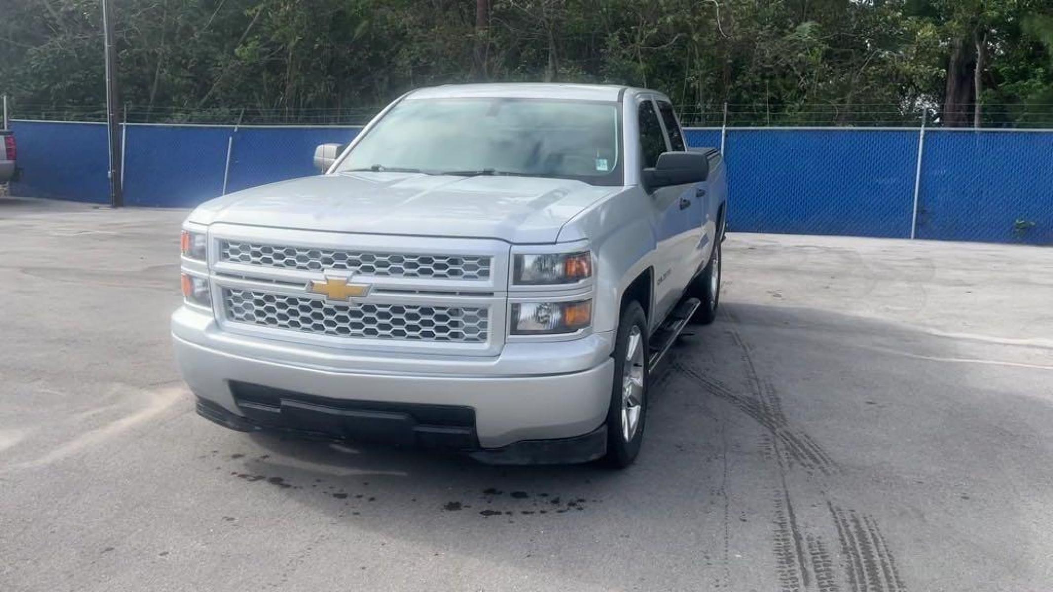 2014 Silver Ice Metallic /Jet Black/Dark Ash Chevrolet Silverado 1500 Work Truck (1GCRCPEH7EZ) with an EcoTec3 4.3L V6 Flex Fuel engine, Automatic transmission, located at 27610 S Dixie Hwy, Homestead, FL, 33032, (305) 749-2348, 25.510241, -80.438301 - Photo #6
