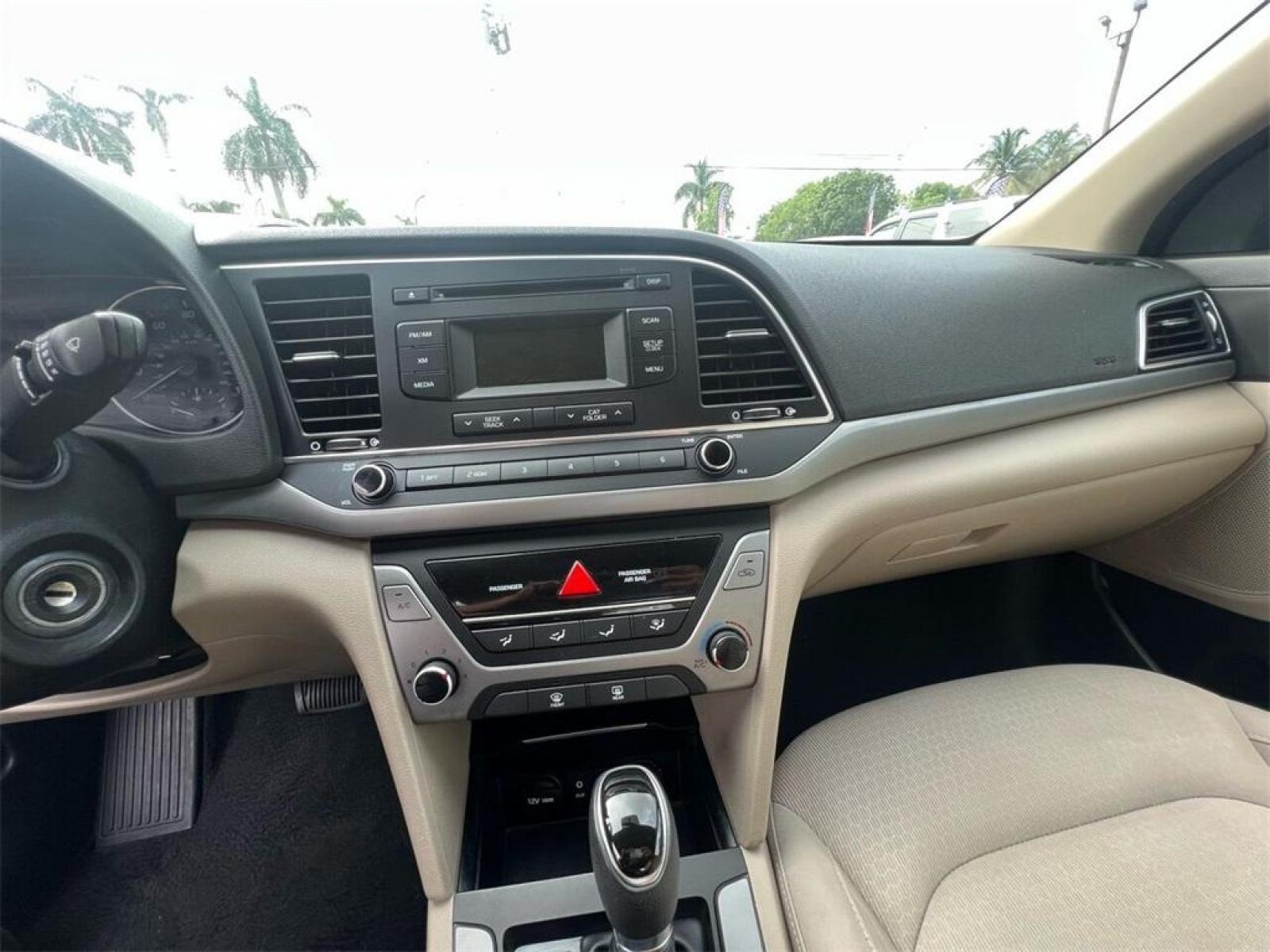2017 Mineral Beige Pearl /Beige Hyundai Elantra SE (KMHD74LF2HU) with an 2.0L 4-Cylinder DOHC 16V engine, Automatic transmission, located at 27610 S Dixie Hwy, Homestead, FL, 33032, (305) 749-2348, 25.510241, -80.438301 - Photo #5
